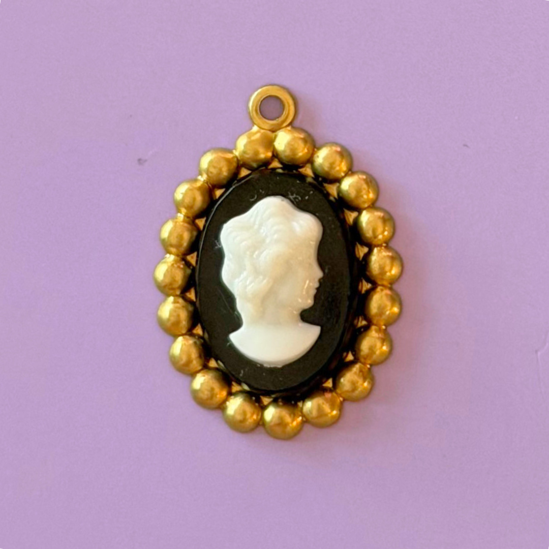 Vintage West German Black Cameo Charm