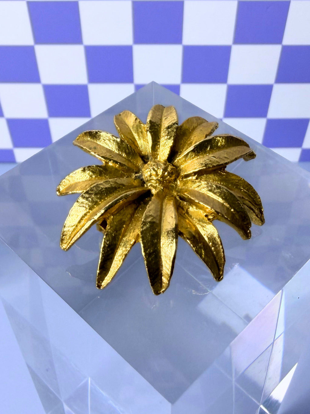 Vintage Gold Textured Sunburst Flower Brooch